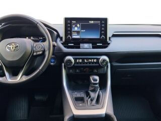Toyota RAV4 Luxury 131кВ