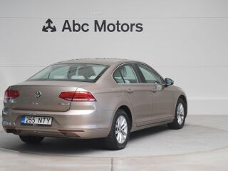 Volkswagen Passat Comfortline 1.8 132кВ