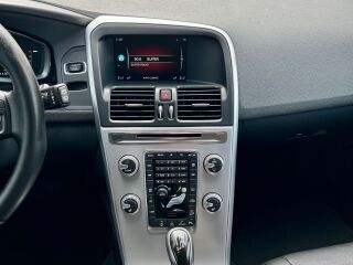 Volvo XC60 AWD Summum Polar+ 2.4 D4 140кВ