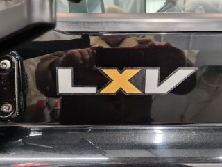Land Rover Defender LXV 2.2 90kW