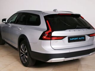 Volvo V90 Cross Country AWD PLUS BRIGHT INTELLI SAFE PRO 2.0 B4 KERS Mild Hybrid 145kW
