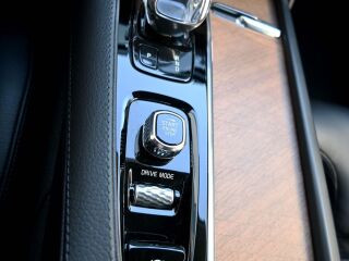 Volvo XC90 AWD T8 H&K INSCRIPTION XENIUM INTELLI SAFE MY 2.0 T8 Plug-in 288kW