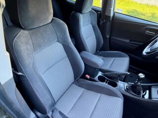 Toyota Auris Touring Sports Active Style Facelift 1.6 D-4D 82kW