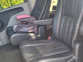 Chrysler Town & Country 3.6 211кВ