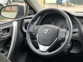 Toyota Auris 1.6 R4 97кВ