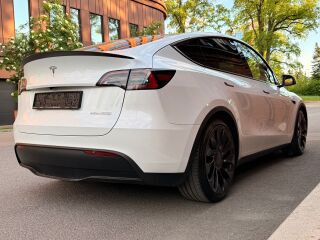 Tesla Model Y PERFORMANCE 393kW