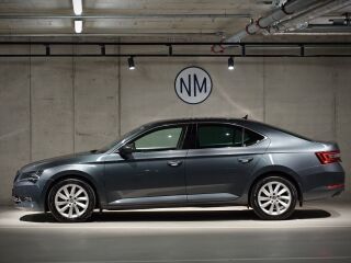 Skoda Superb ELEGANCE 2.0 TDI 110кВ