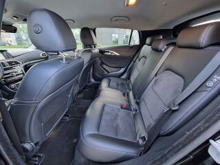 Infiniti Q30 LUXE City Black AWD 2.1 D 125kW
