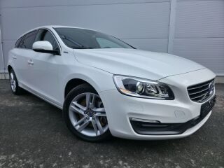 Volvo V60 Summum AWD Plug-In Hybrid Ice White 2.4 D5 158kW