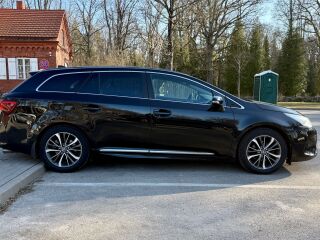 Toyota Avensis 2.0