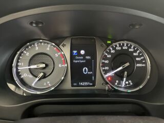 Toyota Hilux Active 2.8 150kW