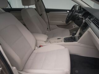 Volkswagen Passat Comfortline 1.8 132kW