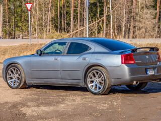 Dodge Charger R/T 5.7 V8 254kW