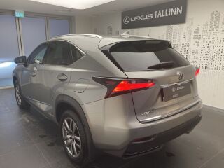 Lexus NX 300h Executive 2.5 114kW