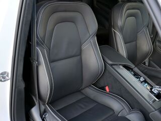 Volvo XC90 AWD T8 B&W 4C ULTIMATE BRIGHT XENIUM INTELLI  2.0 T8 Long Range Plug-in 335kW