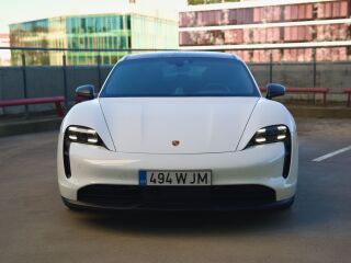 Porsche Taycan 300кВ