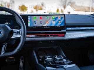 BMW i5 eDrive40 250кВ