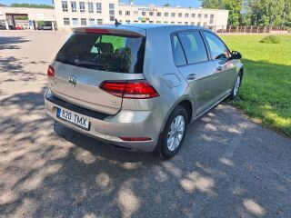 Volkswagen Golf 1.0 81кВ