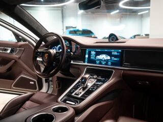 Porsche Panamera Turbo 4.0 V8 463kW