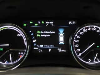Toyota Camry Luxury Business 2.5 131kW
