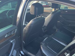Volkswagen Passat Highline 1.6 88кВ
