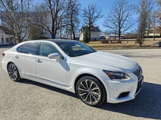 Lexus LS 600h Long Ottoman pakett 5.0 V8 290kW
