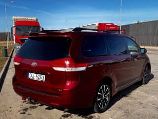 Toyota Sienna XLE 3.5 V6 197kW
