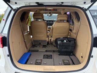Kia Carnival Hi-Limousine 2.2 147kW