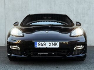 Porsche Panamera Turbo 4.8 V8 368kW