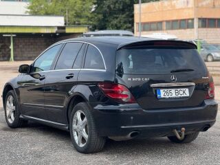 Mercedes-Benz R 320 3.0 165kW