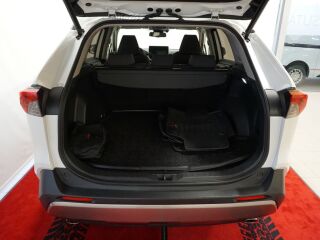 Toyota RAV4 Luxury + Comfort pakett 2.5 131kW