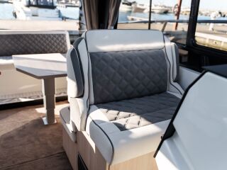 Grandezza 30 OB 2 x 250 hj Mercury V8
