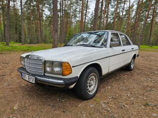Mercedes-Benz 240 2.4 53kW