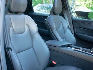 Volvo XC60 AWD e T6 PHEV Intelli Safe PRO SKY Wntr 2.0 T6 Recharge Plug-In Pistikhübriid 251kW