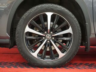 Toyota Highlander Premium 2.5 140kW