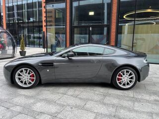 Aston Martin V8 Vantage 4.3 V8 283kW
