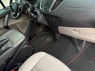 Ford Tourneo Custom Long Limited Edition 8k 2.2 R4 TDCi 114kW