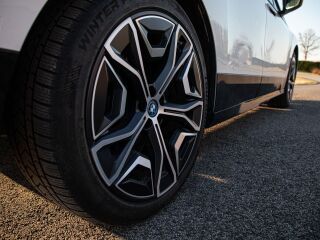 BMW iX xDrive 40 102кВ