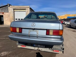 Mercedes-Benz S 560 SEL 5.6 V8