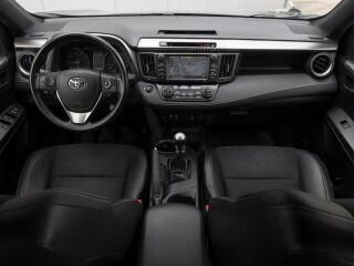 Toyota RAV4 2.0 105kW