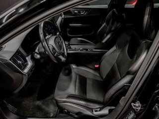 Volvo V60 D4 Momentum 2.0 140kW