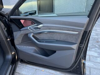 Audi e-tron Sportback 55 S-line quattro 300kW 158kW