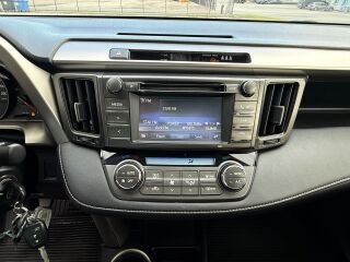 Toyota RAV4 AWD 4x4 Comfort EU5 2.2 R4 D-4D TDI 110kW