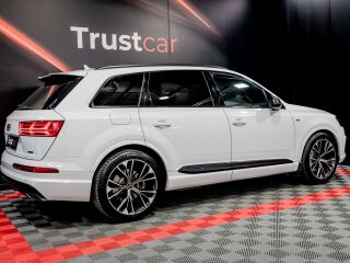Audi Q7 S-Line plus Quattro 3.0 200кВ