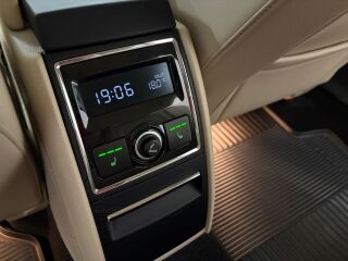 Skoda Superb Combi 1.8 TSI 118кВ