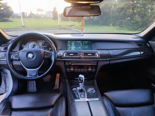 BMW 740 Individual 3.0 225кВ