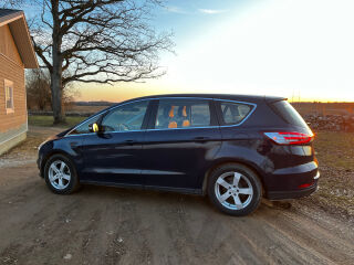 Ford S-MAX Titanium 2.0 TDCi 132кВ