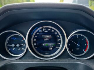 Mercedes-Benz E 350 3.0 V6 185kW