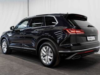 Volkswagen Touareg 4Motion 3.0 170кВ