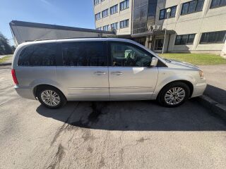 Lancia Voyager 2.8 R4 120kW